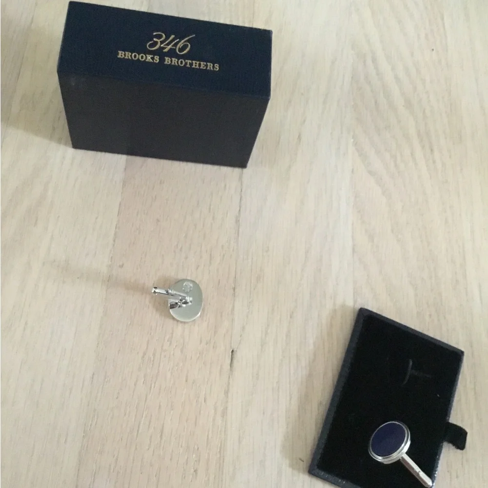 Brooks Brothers 346 Cufflink Box in Black with Gold Logo